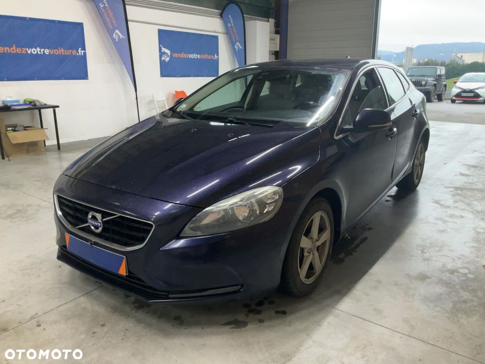 Volvo V40 D3 Momentum - 29