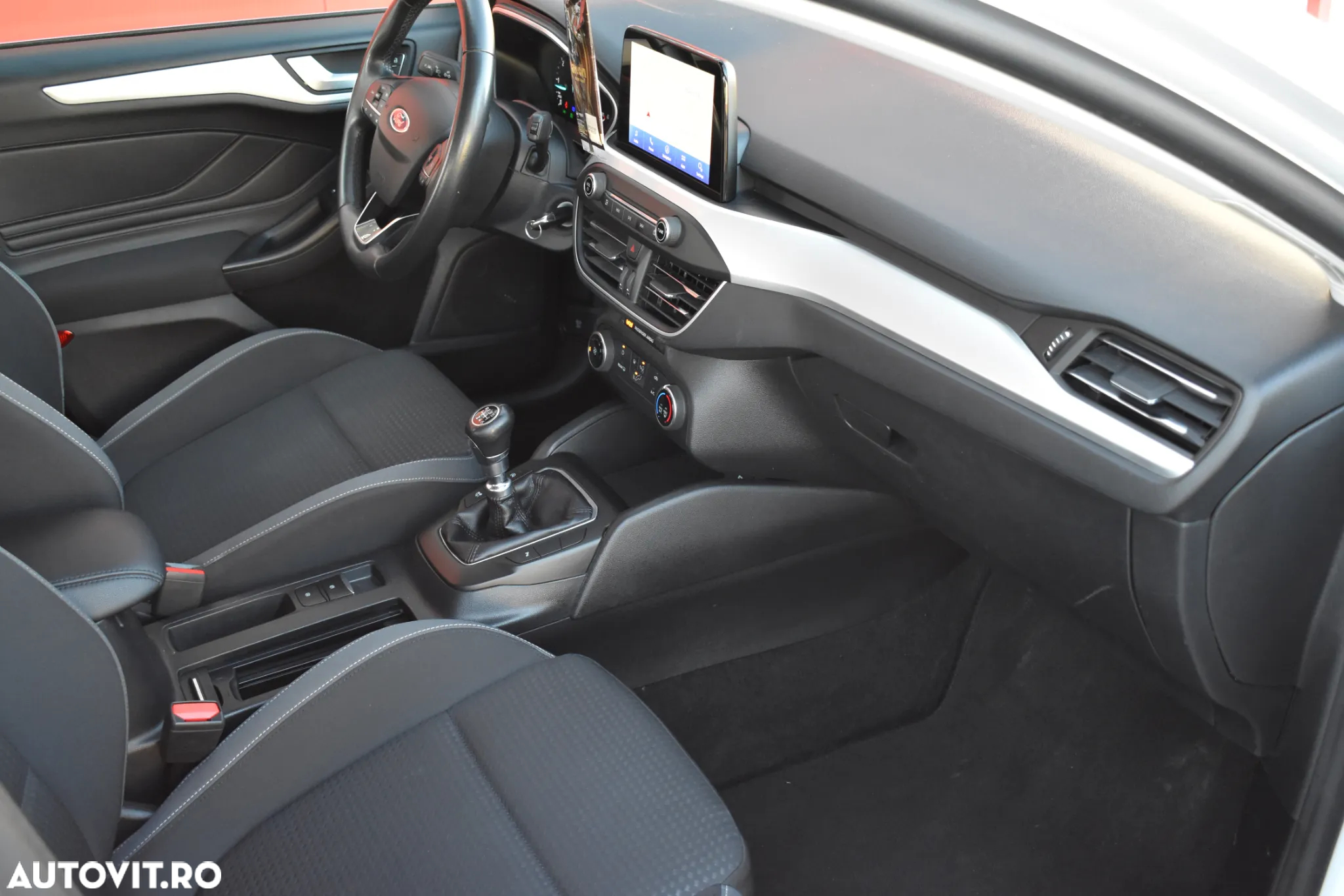 Ford Focus 1.5 EcoBlue Start-Stopp-System TITANIUM - 6