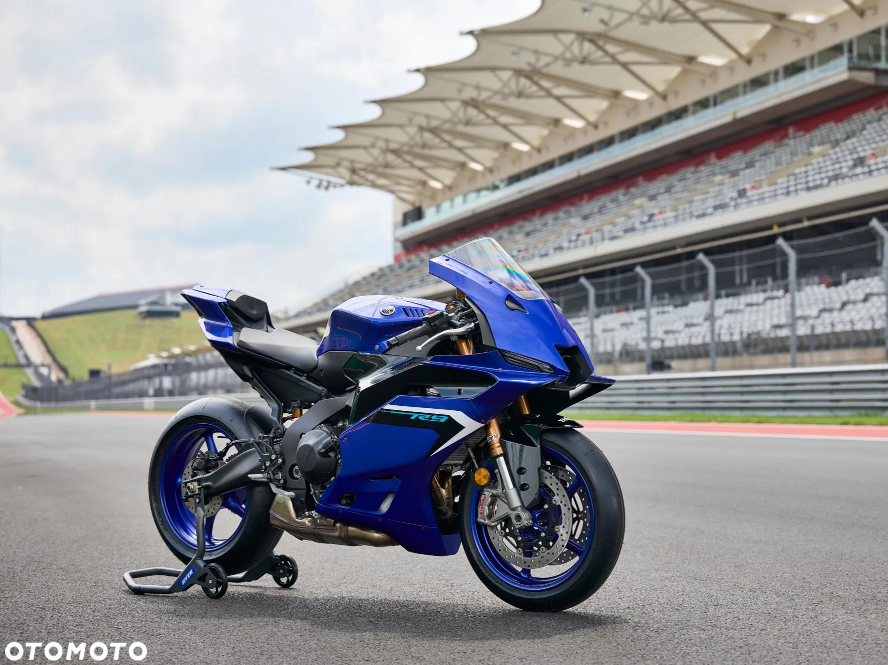 Yamaha R9 - 6