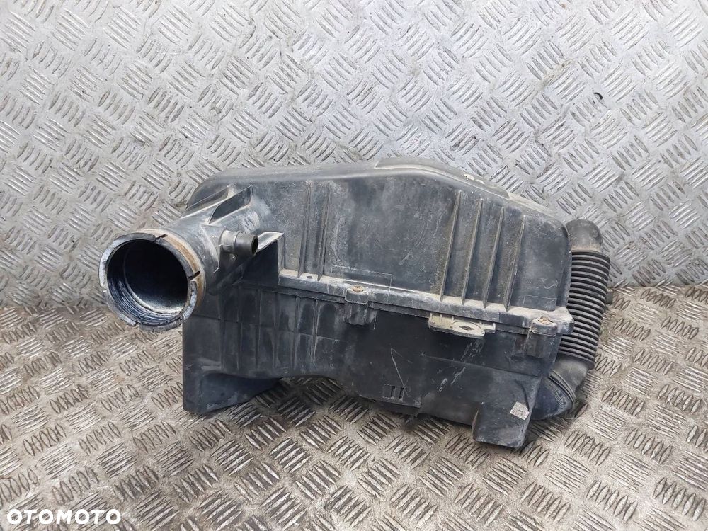 OBUDOWA FILTRA POWIETRZA C3 I 1.1 8V 9640668280 9645397980 9639269180 - 1