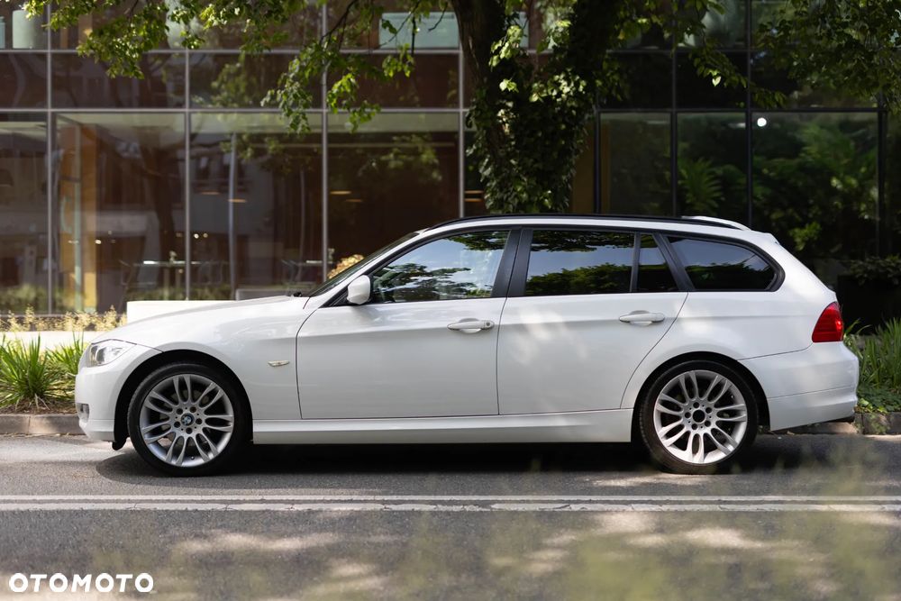 BMW Seria 3 318d DPF - 22