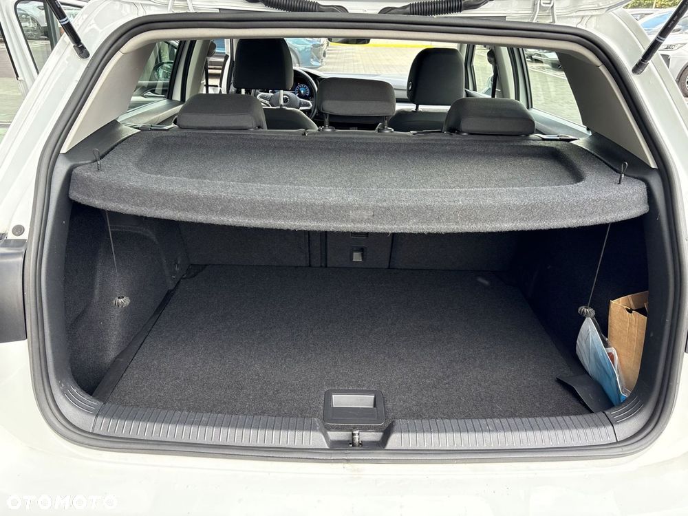 Volkswagen Golf - 17