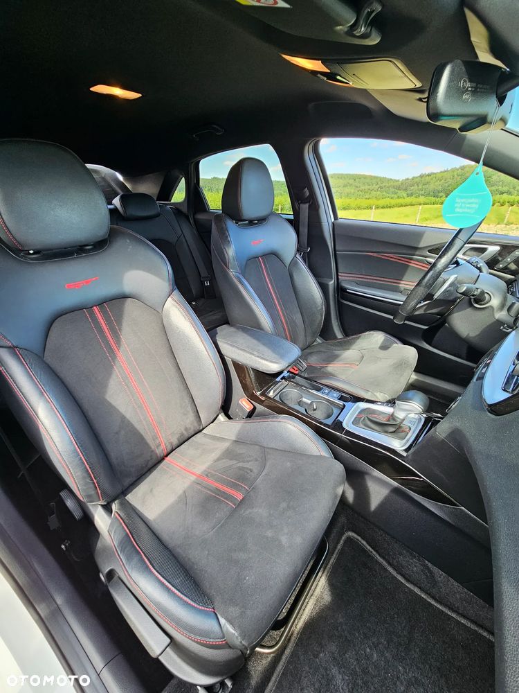 Kia Ceed 1.6 T-GDI GT DCT - 25