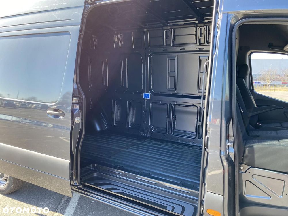 Mercedes-Benz Sprinter - 18
