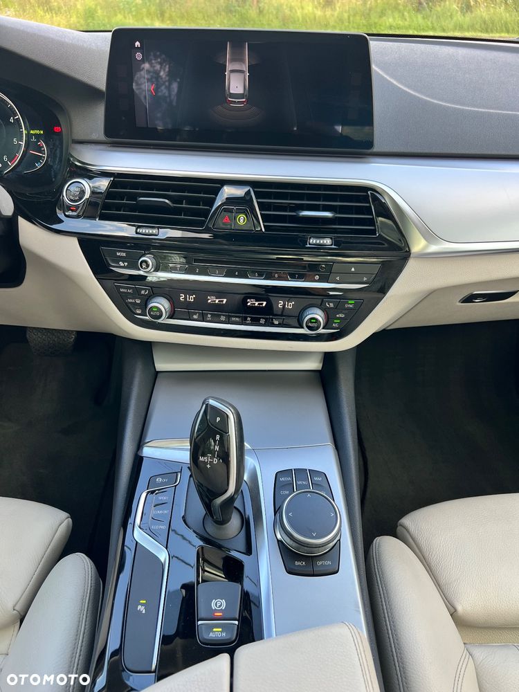 BMW Seria 5 520d Luxury Line - 16