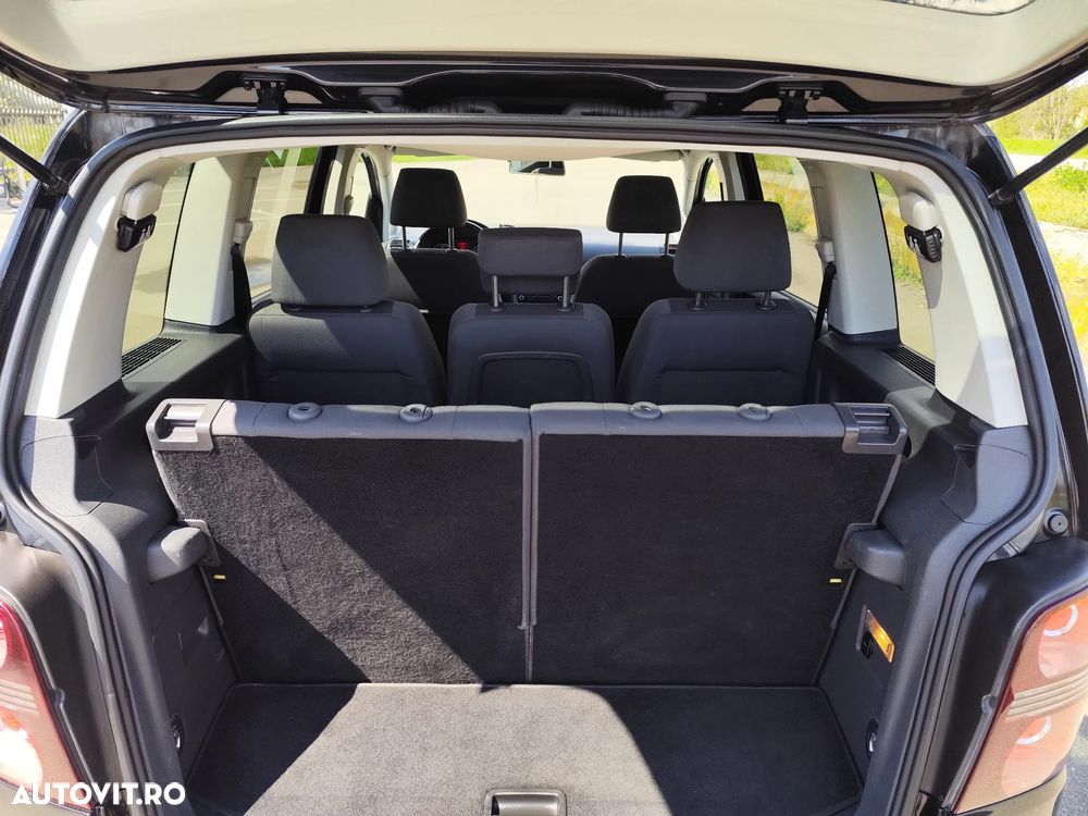 Volkswagen Touran 2.0TDI Highline - 22