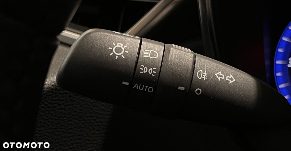 Toyota Corolla 1.8 Business Edition - 20