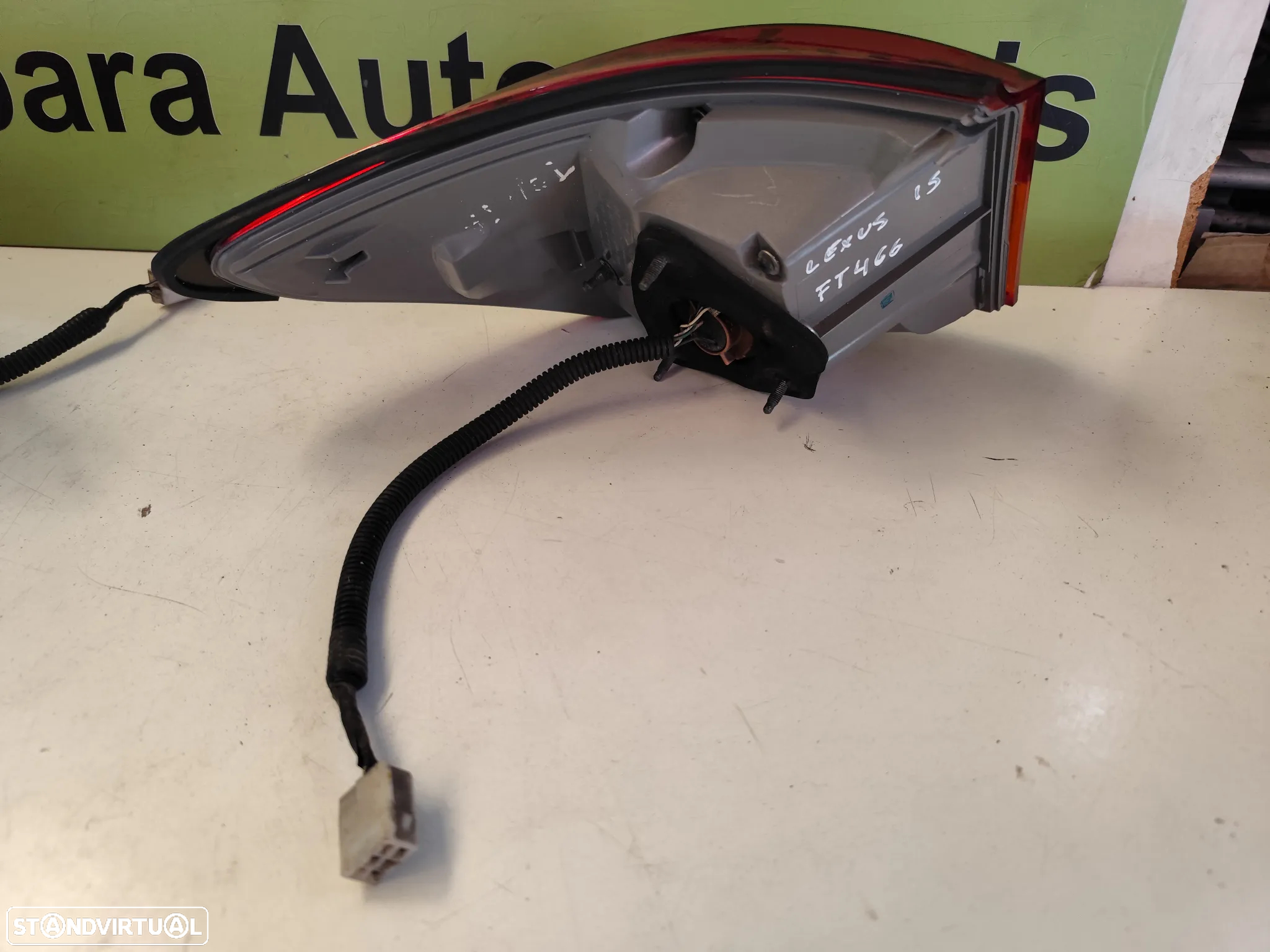 LEXUS IS FAROLIM DIREITO / ESQUERDO - FT466 - 7