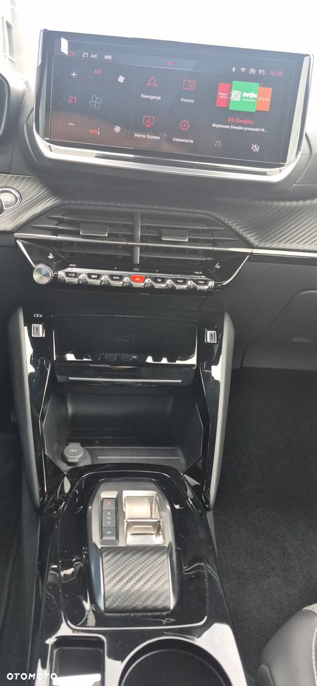 Peugeot 2008 PureTech 130 Allure S&S EAT8 - 21