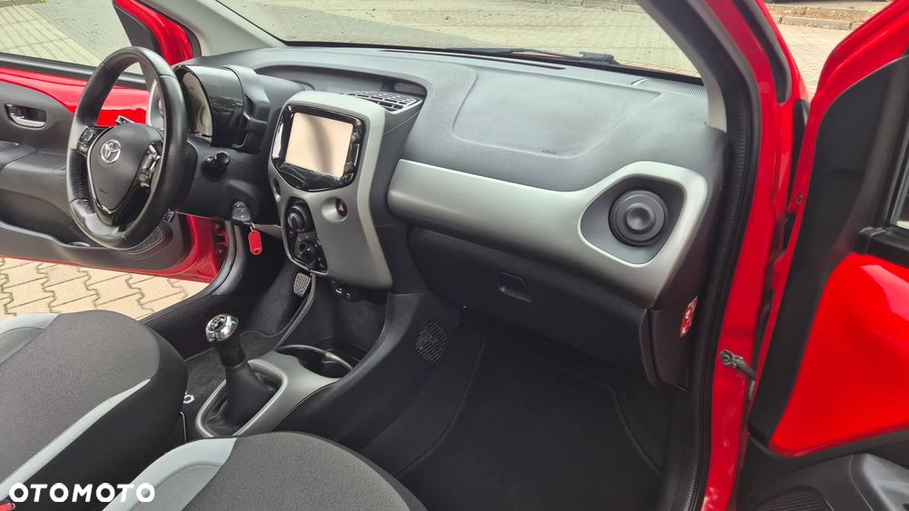 Toyota Aygo x-clusiv - 18
