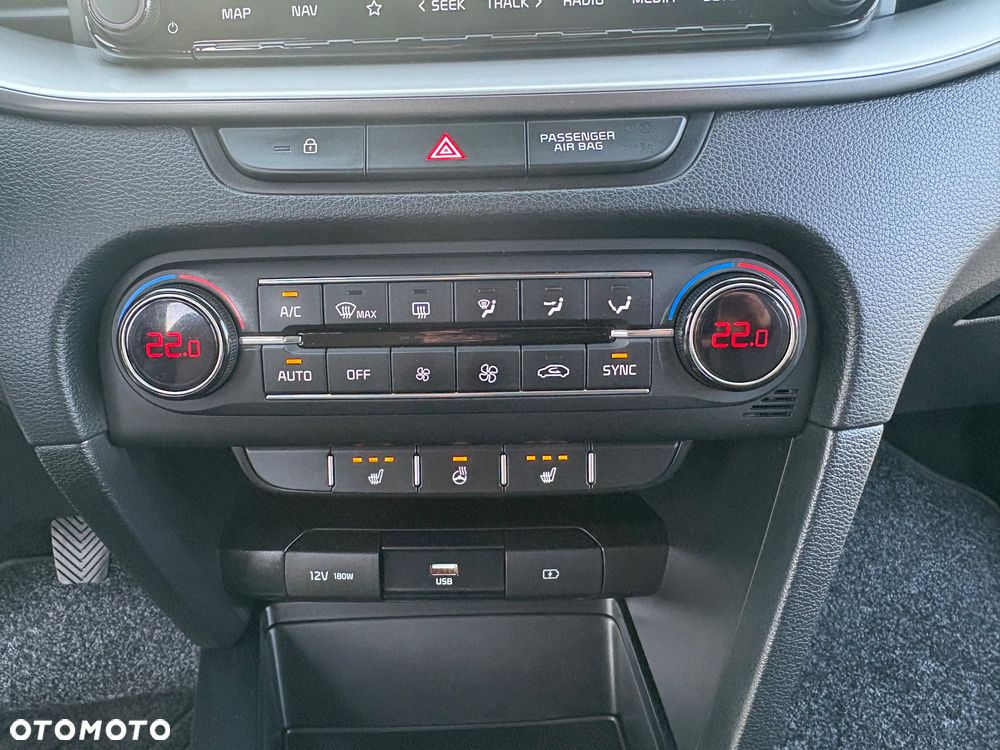 Kia Ceed 1.6 CRDi 136 ISG Dream-Team Edition - 21