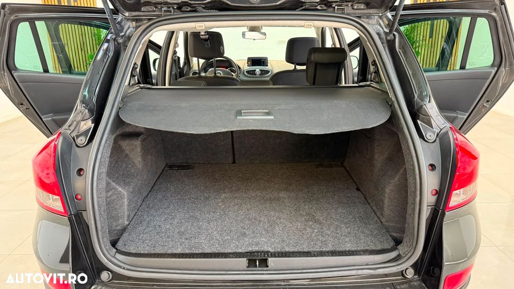 Renault Clio - 10