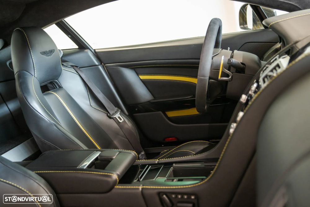 Aston Martin Vantage Coupe V12 S Sportshift 3 - 26