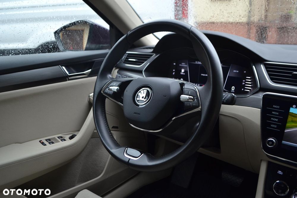 Skoda Superb 2.0 TDI SCR Style DSG - 33