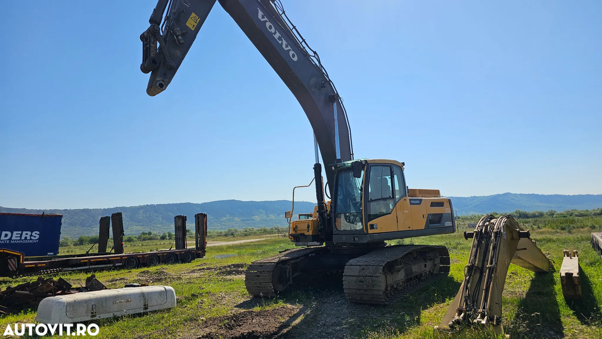 Volvo EC 300 Excavator pe senile - 6