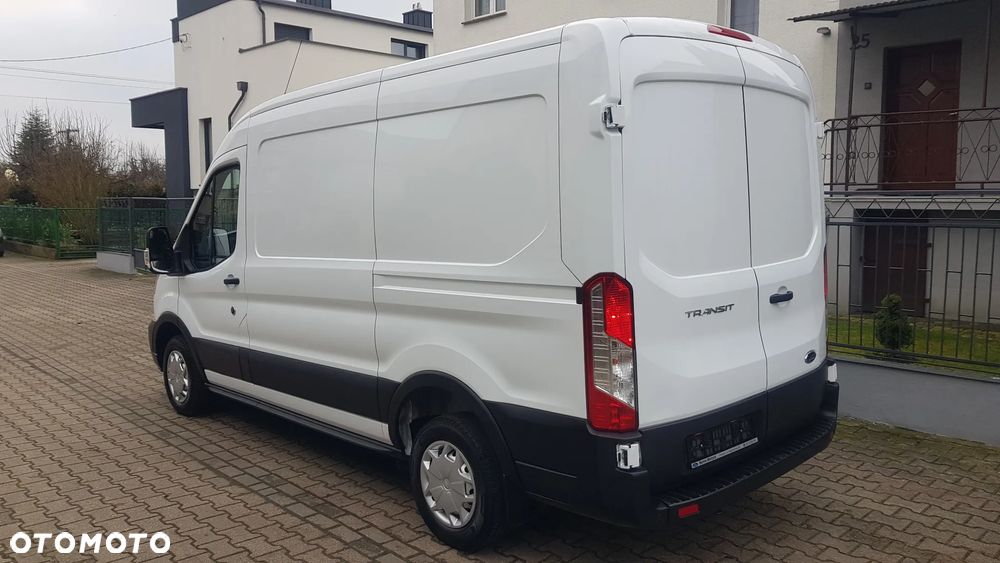 Ford Transit - 12