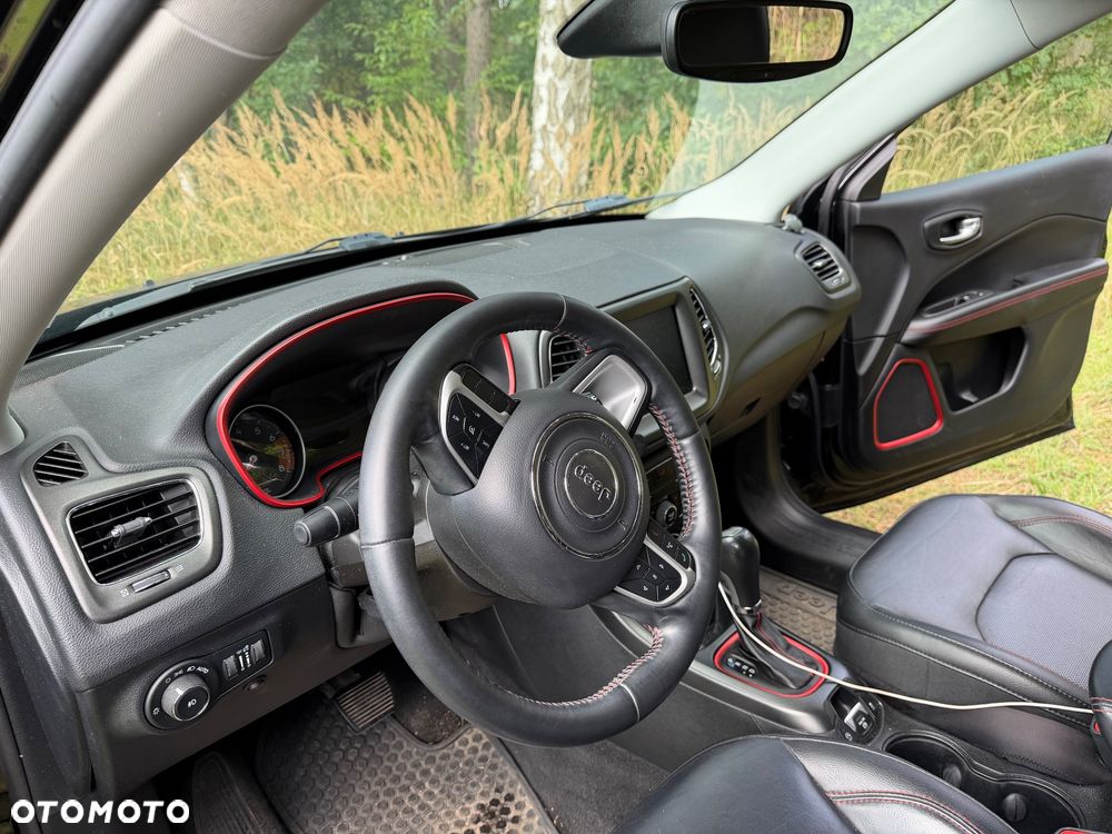 Jeep Compass - 16
