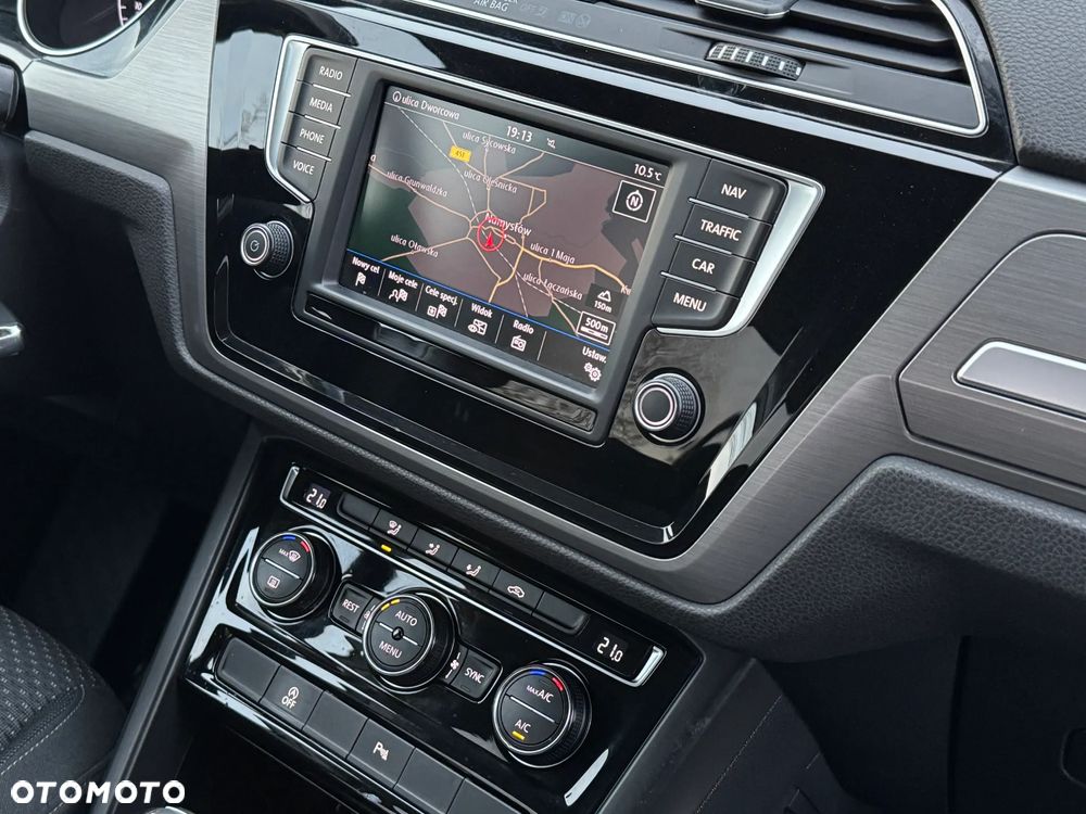 Volkswagen Touran 2.0 TDI BMT Special Edition DSG - 14