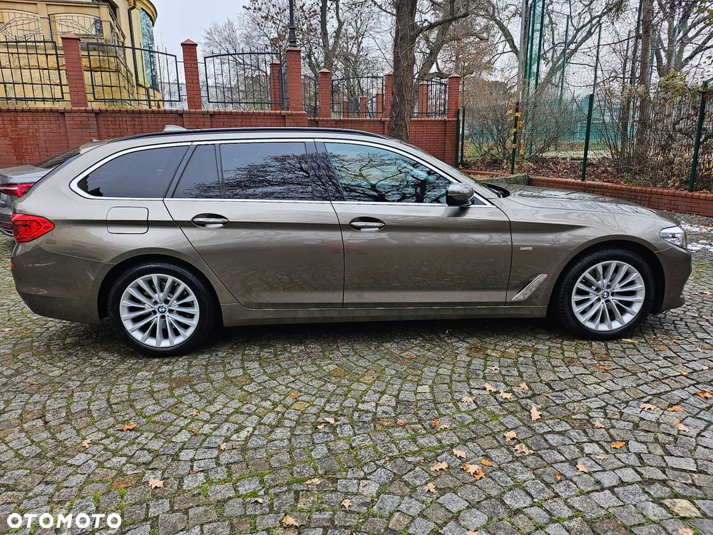 BMW Seria 5 520d xDrive Luxury Line - 2