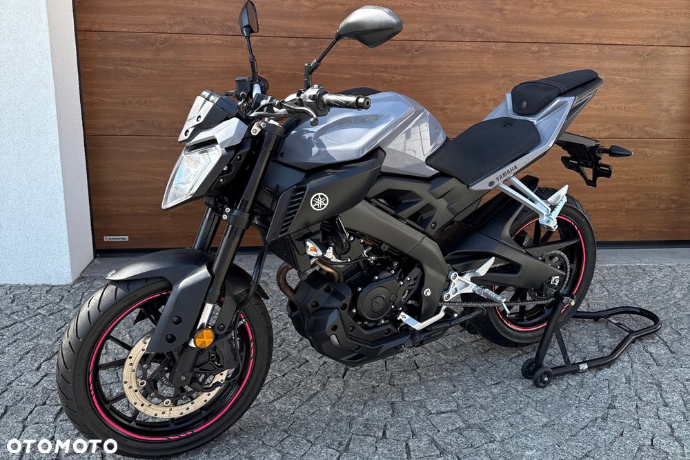 Yamaha MT - 12