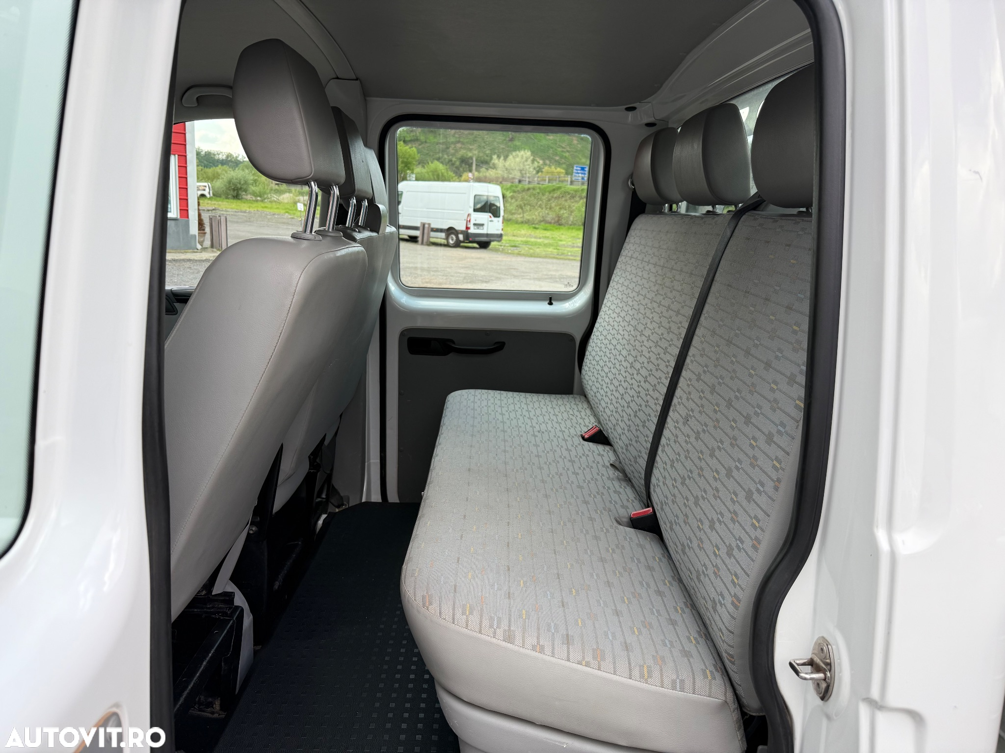 Volkswagen Transporter T5 Doka Kurz Comfortline - 7