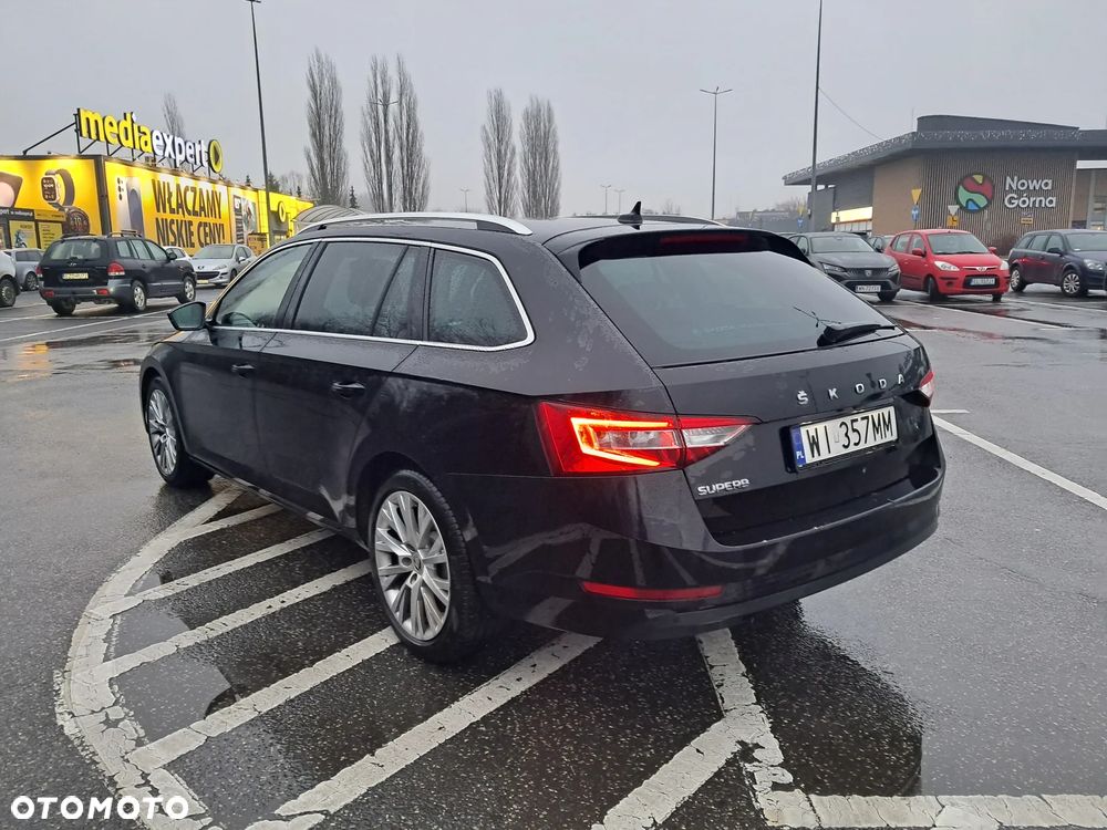 Skoda Superb 2.0 TDI SCR Style DSG - 5
