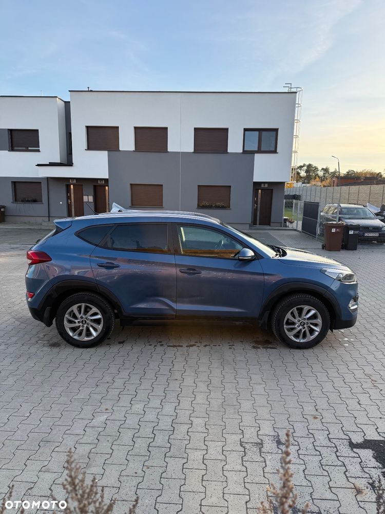 Hyundai Tucson 1.7 CRDI BlueDrive Style 2WD - 5