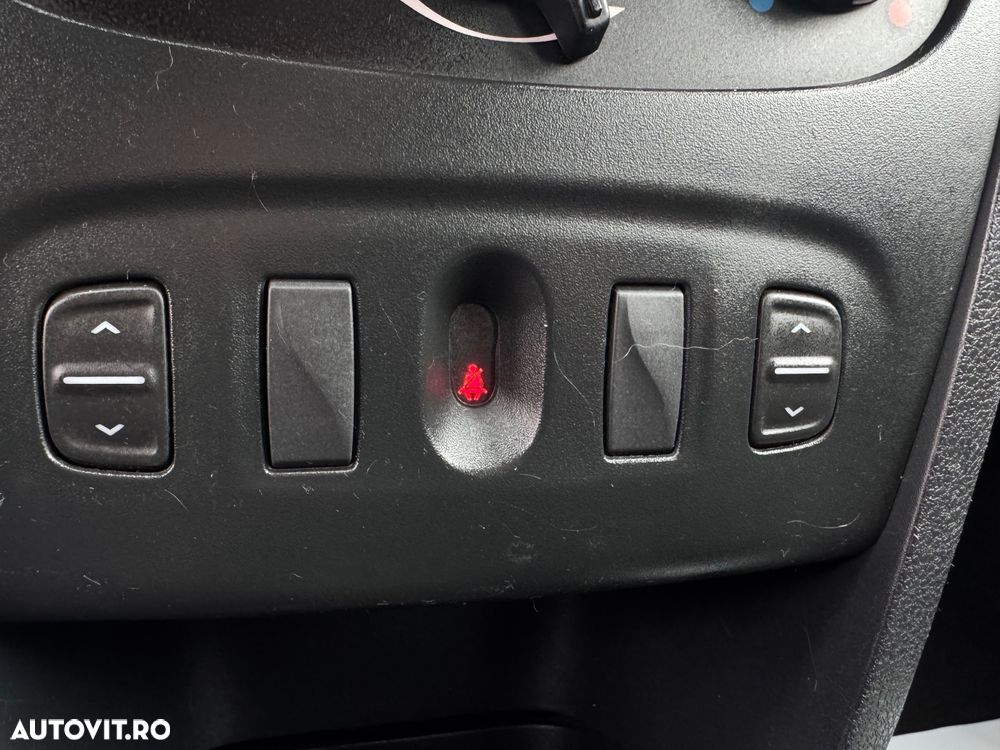 Dacia Logan 1.5 dCi Laureate - 11