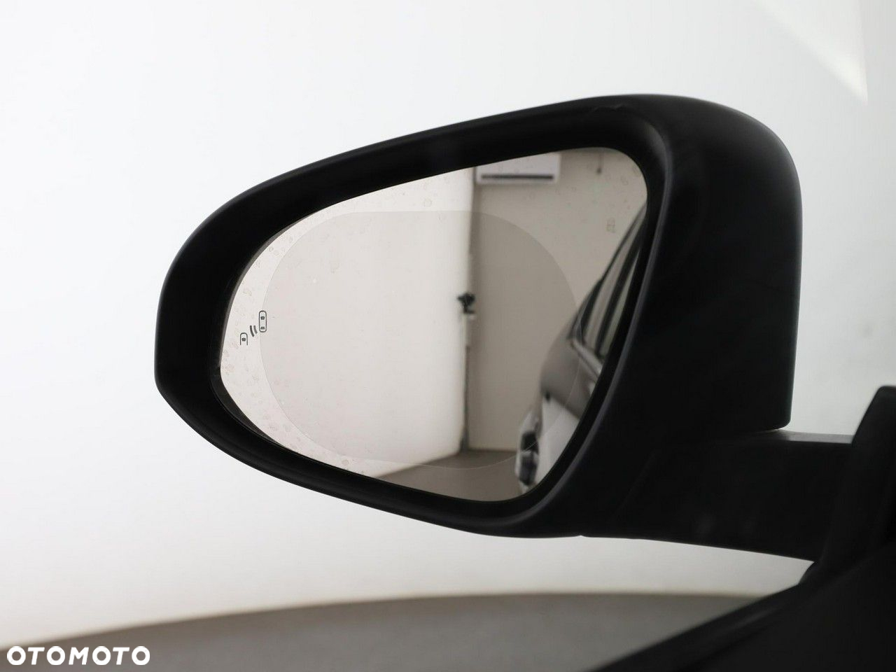 Toyota C-HR 1.8 Hybrid Business - 35