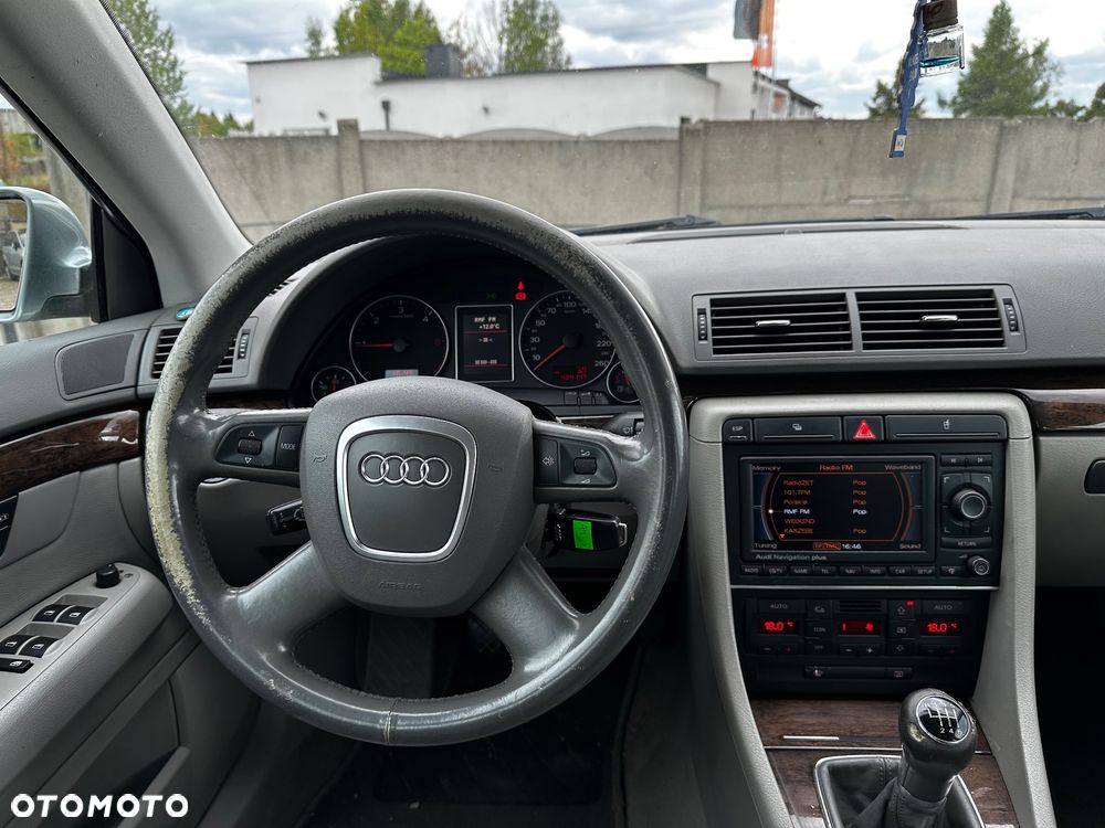 Audi A4 Avant 2.0 TDI - 8
