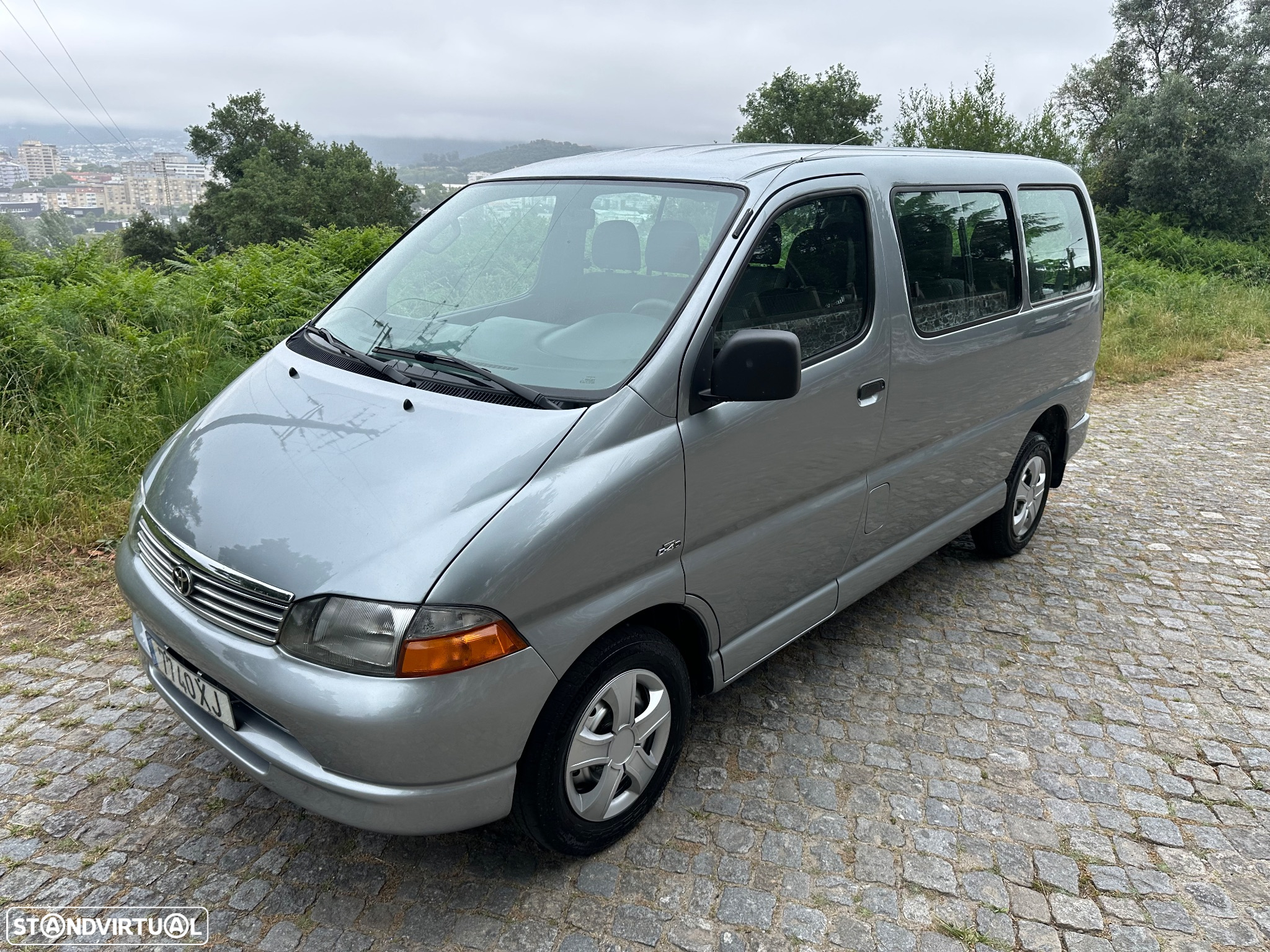 Toyota HiAce 2.5 D-4D 2.6T - 5