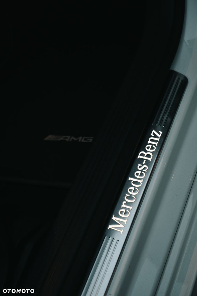 Mercedes-Benz CLA 200 7G-DCT AMG Line - 17