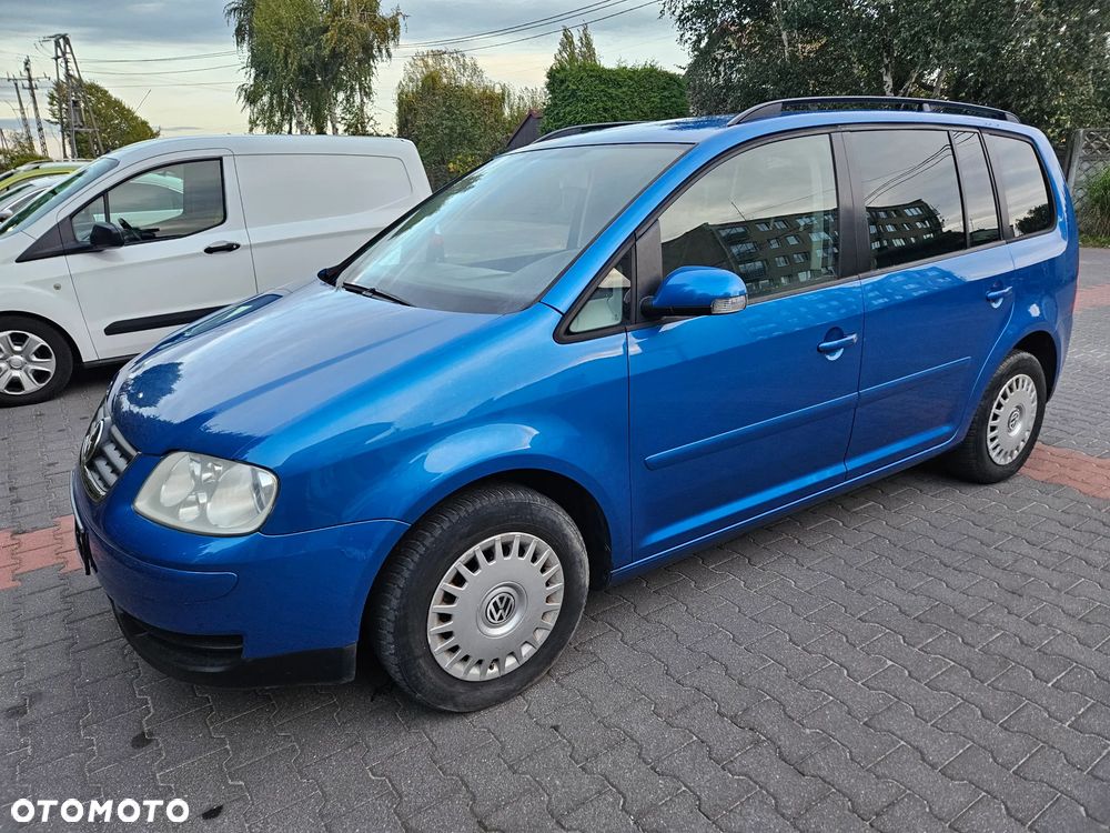 Volkswagen Touran - 19