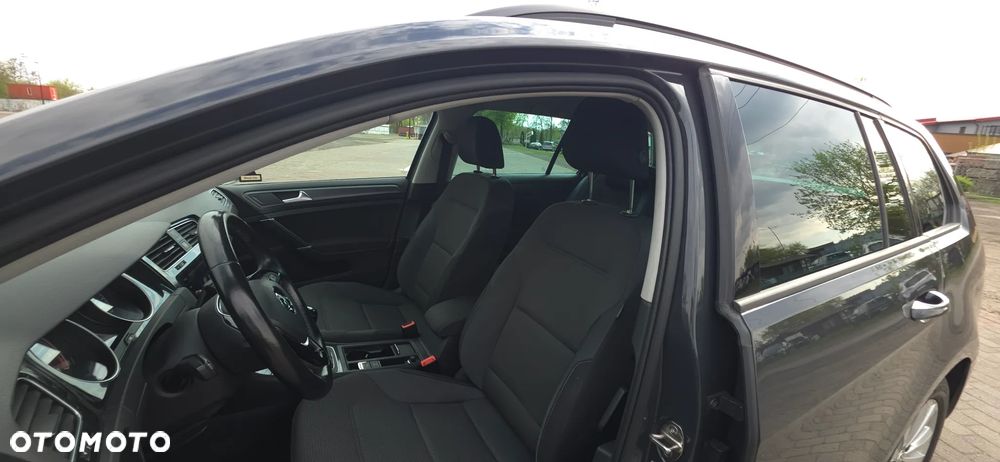 Volkswagen Golf 1.0 TSI IQ Drive - 12