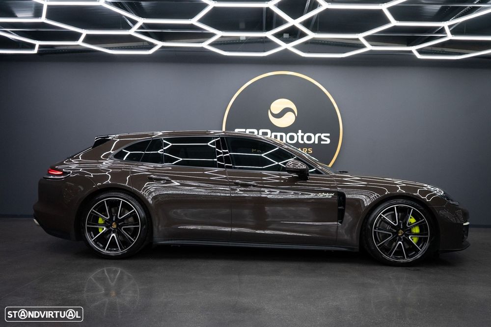 Porsche Panamera Sport Turismo 4 E-Hybrid - 2