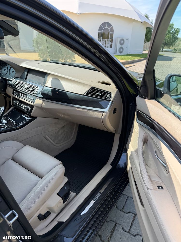 BMW Seria 5 520d Sport-Aut. - 9