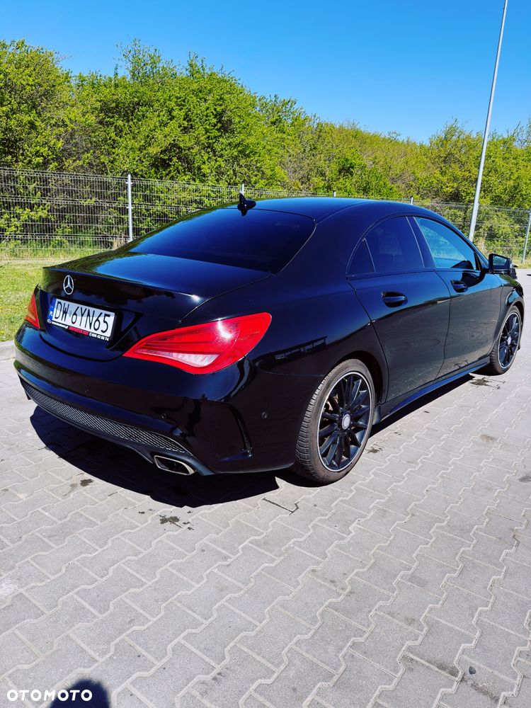Mercedes-Benz CLA 200 - 4