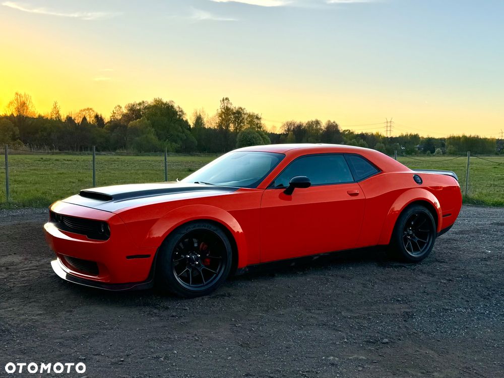 Dodge Challenger - 23
