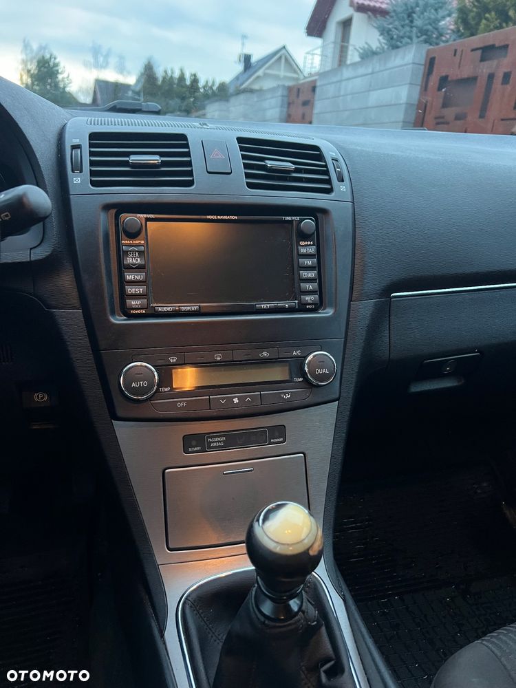 Toyota Avensis 2.0 D-4D - 9