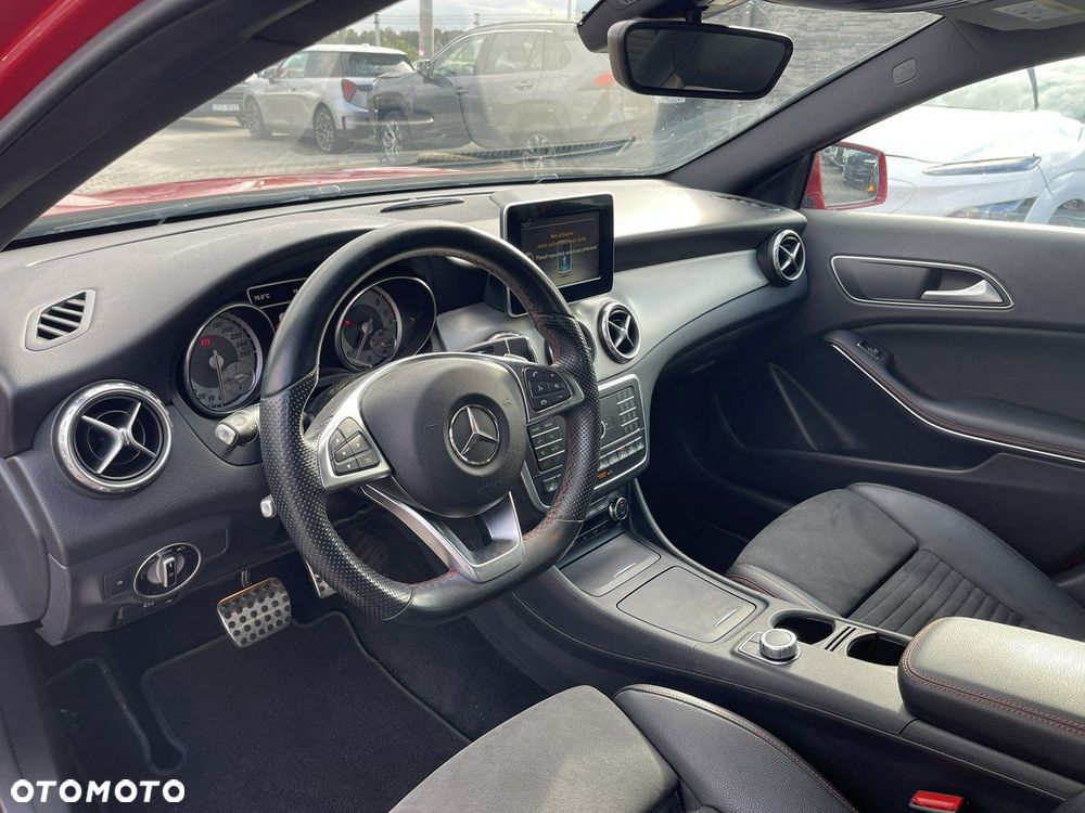 Mercedes-Benz GLA 200 (CDI) d 4Matic 7G-DCT AMG Line - 8