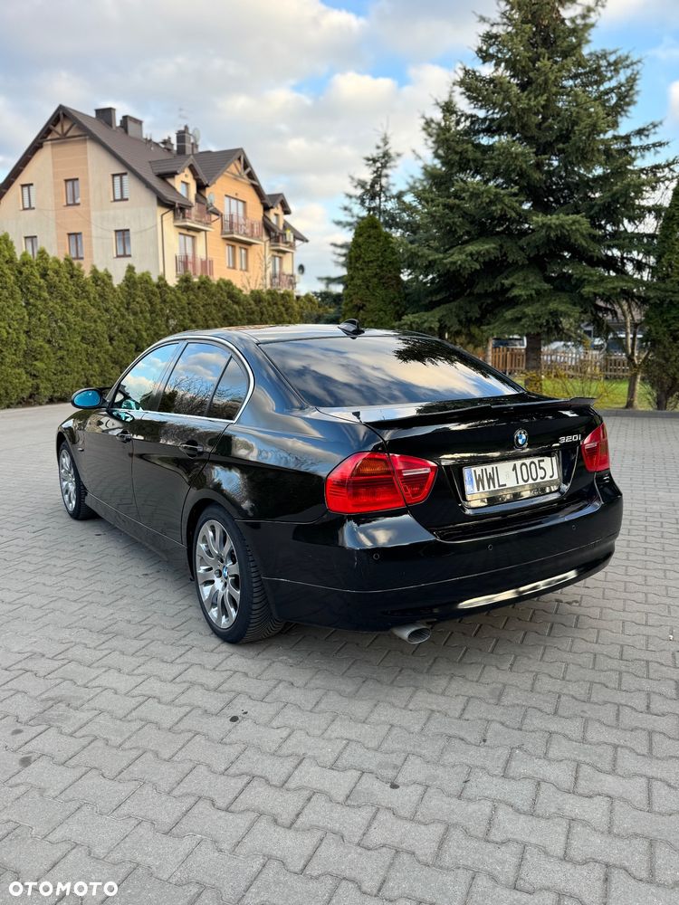 BMW Seria 3 320i - 2