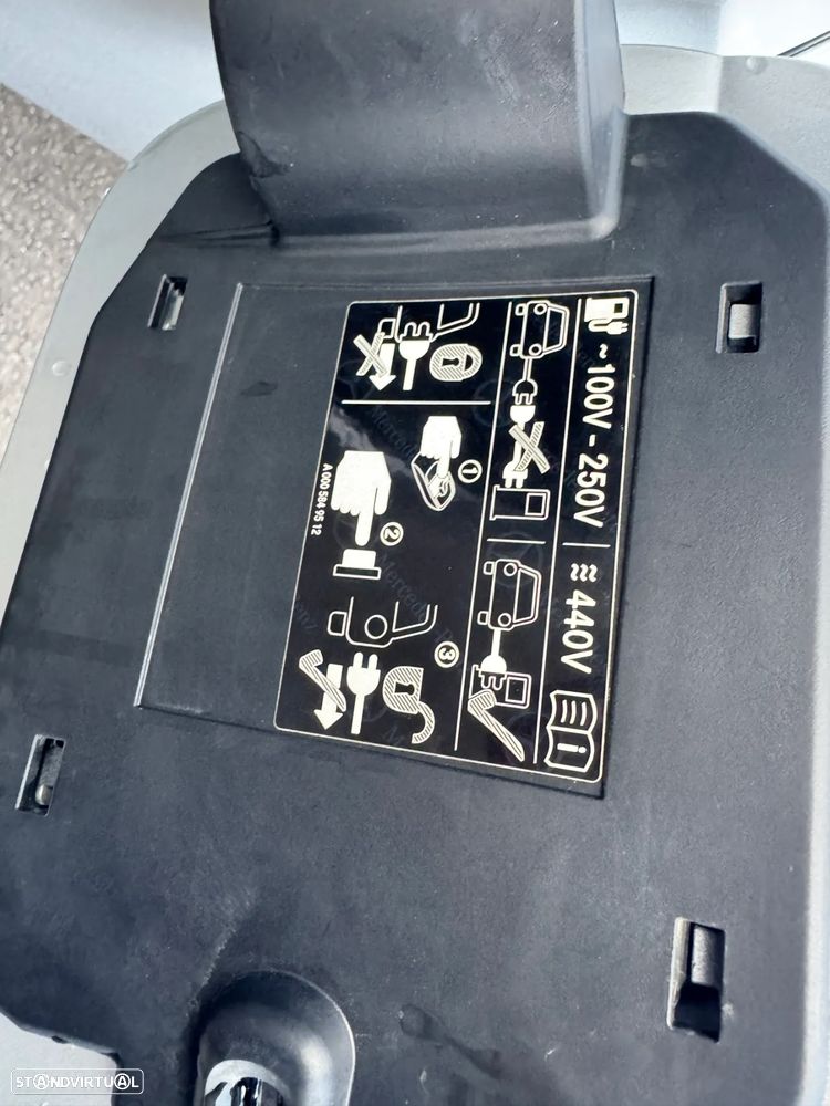 Mercedes-Benz A 250 e AMG Line - 22