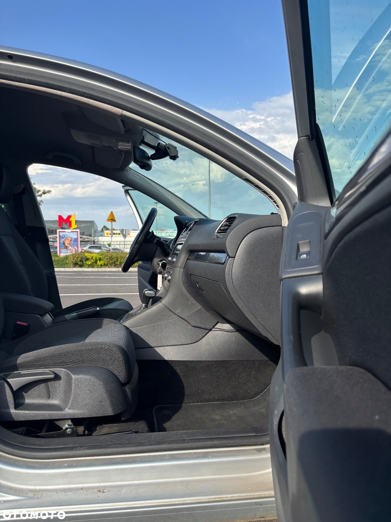 Volkswagen Golf - 8