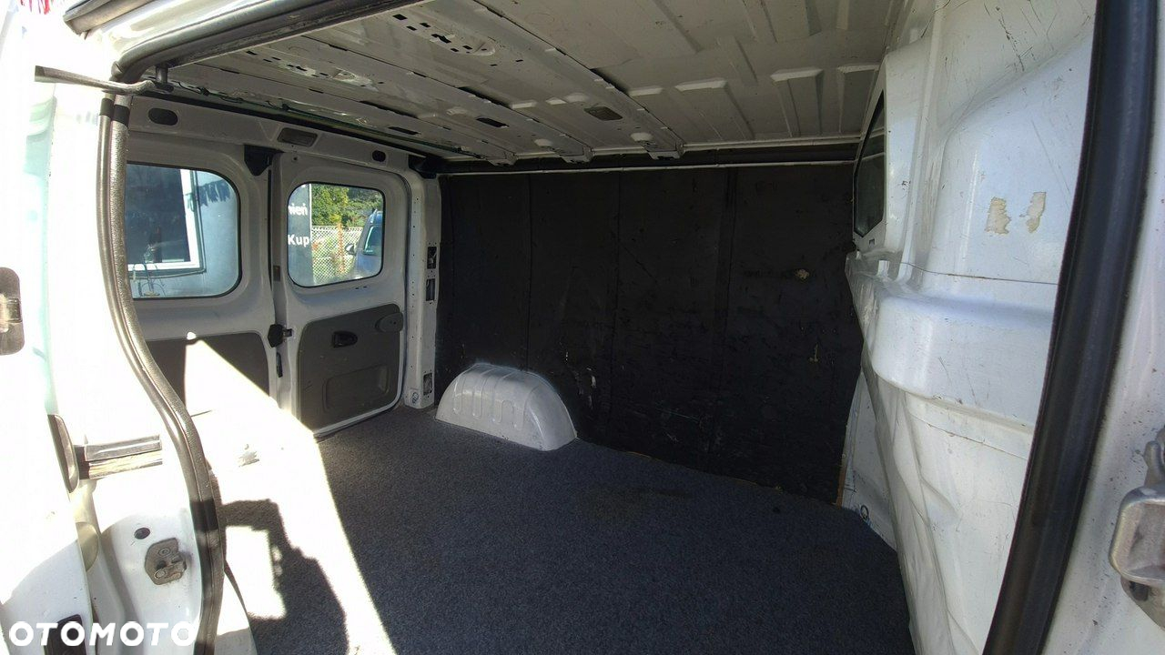 Opel Vivaro - 14