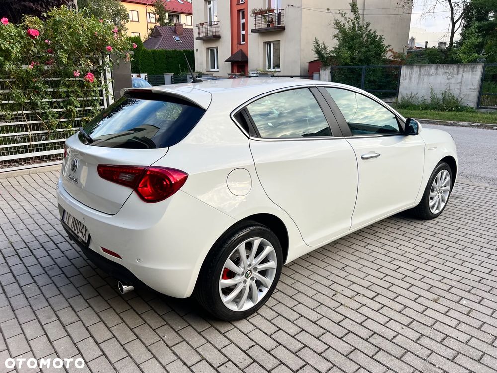 Alfa Romeo Giulietta 2.0 JTDM Distinctive - 3