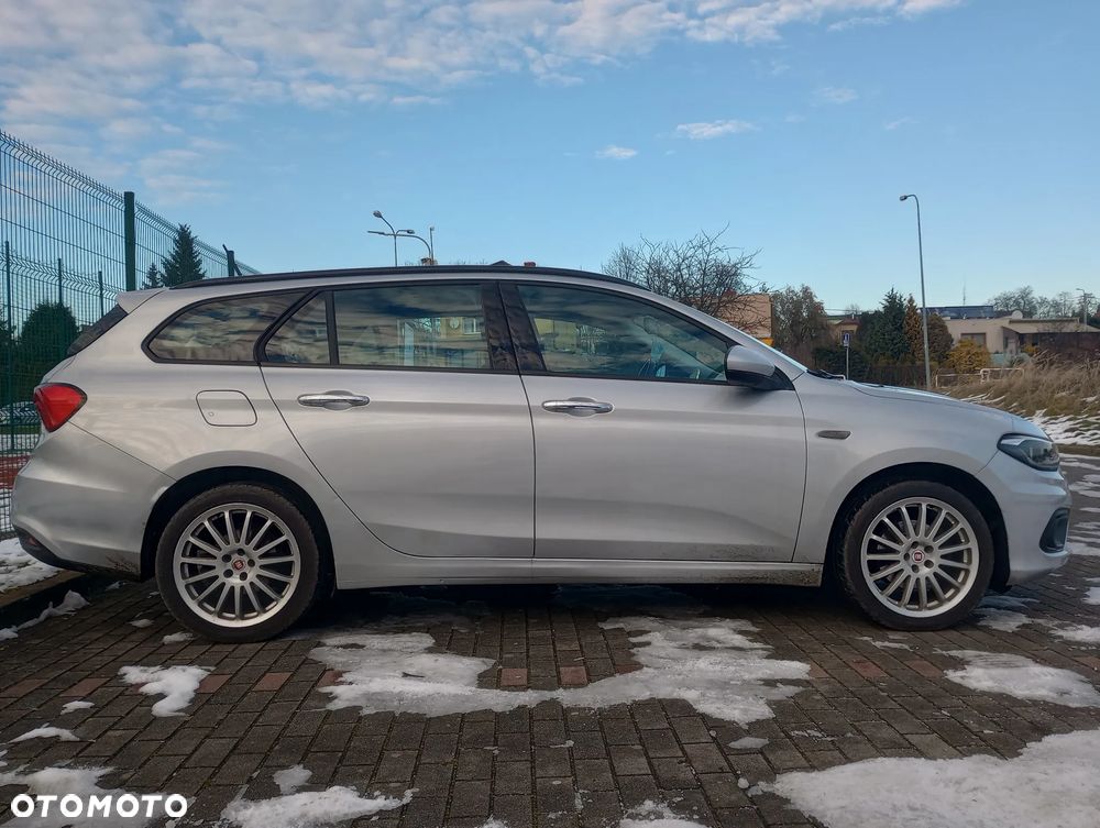 Fiat Tipo 1.4 T-Jet Lounge - 4