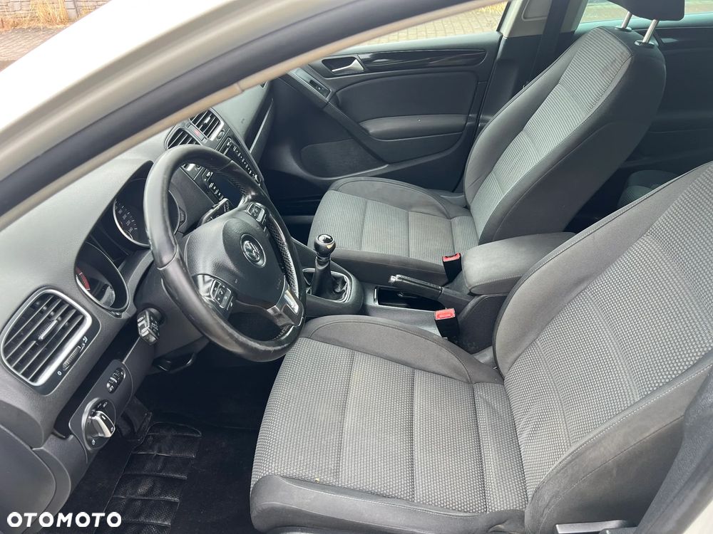 Volkswagen Golf - 11