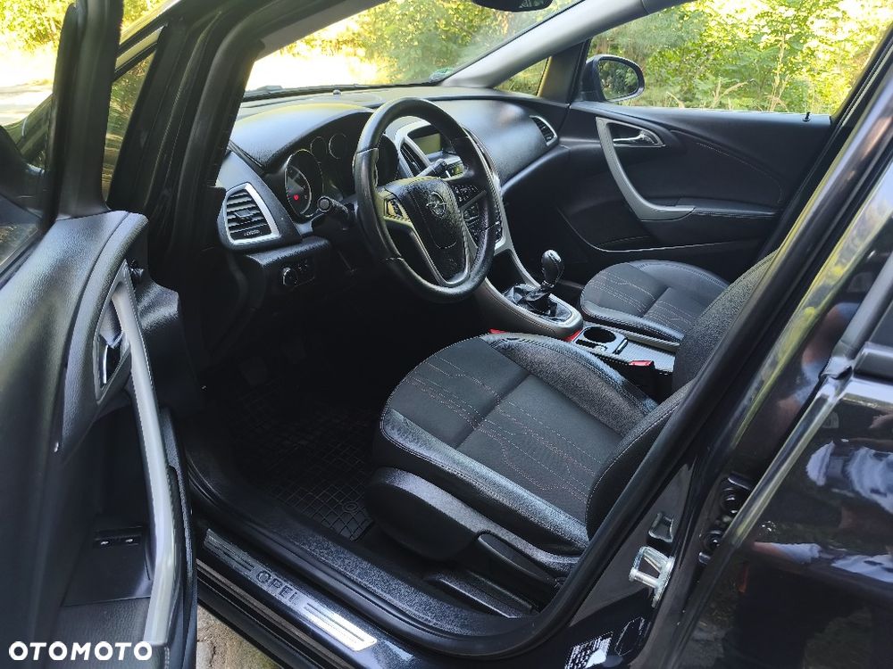 Opel Astra 1.4 Turbo 150 Jahre - 6
