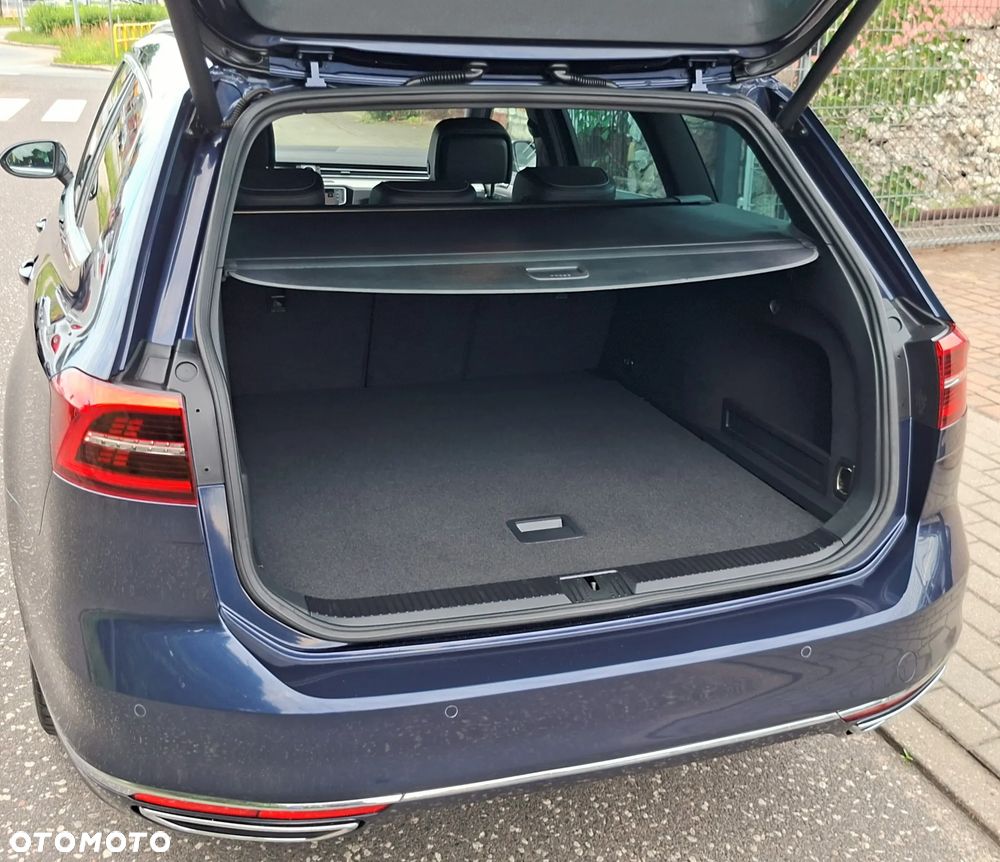 Volkswagen Passat Variant - 21