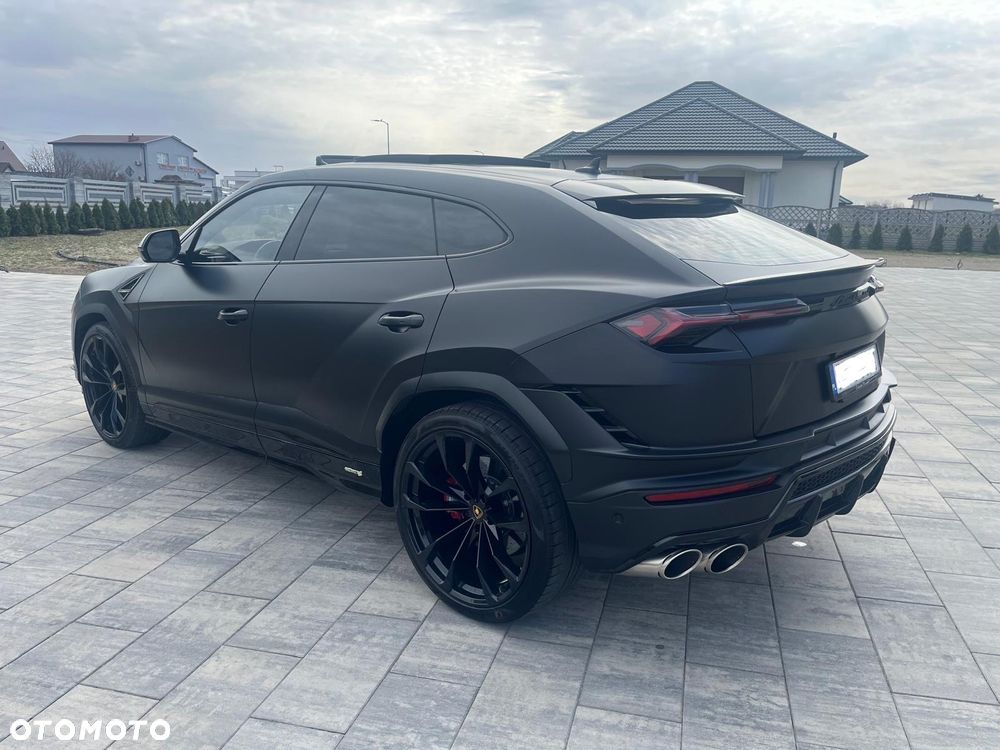 Lamborghini Urus - 3